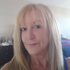 Caron Walshaw's Instagram, Twitter & Facebook