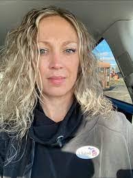 Kellie Sexton's Instagram, Twitter & Facebook