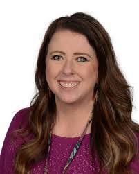 Misty Betts's Instagram, Twitter & Facebook