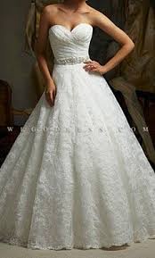 Pin By Mercedes Aramburu Villa On I Do 3 Lace Sweetheart Wedding Dress Sweetheart Wedding Dress Wedding Dresses