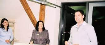 Einen pavillon, eine buttonmaschine und auch eine zuckerwattemaschine. Vr Bank Westthuringen Eg Vr Bank Eisenach Unterstutzt Vereine Der Region