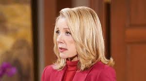 Nikki Abbott's Instagram, Twitter & Facebook