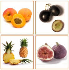 Un Nouveau Jeu Sur Nos Etageres Il S Agit D Un Loto Compose De 4 Planches Avec Chacune 4 Photos De Fruits Coupes Et De 16 Cartes Photo Fruit Fruits Fruit