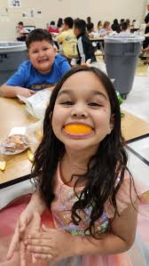 Orange 🍊 you happy to see these smiles? 😃 #MenashaPride students at Banta  Elementary enjoyed oranges last week!