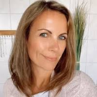 100+ "Ellie Ellie" profiles