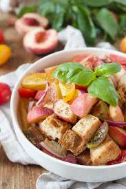 Panzanella Salat Mit Pfirsichen Rezept Sweets Lifestyle Rezept Panzanella Salat Rezepte Sommer Rezepte Abendessen