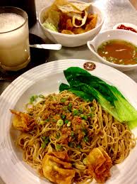 The noodles are not overcooked and texture still stringy not. Resepi Mee Wantan Chicken Rice Shop