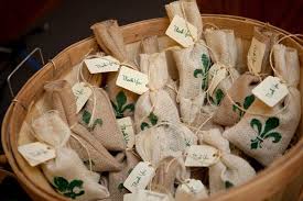 8k Wedding Real Weddings On A Budget Of 8 000 Louisiana Wedding Favors Louisiana Wedding Themed Wedding Favors