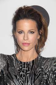 While still a student at the university of oxford, she made her film debut in 1993 with much ado over nothing. Kate Beckinsale Steckbrief Bilder Und News Web De