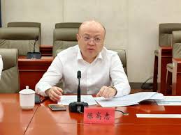 新疆哈密市委副书记曾健会见陈高志一行- 亿杰控股集团