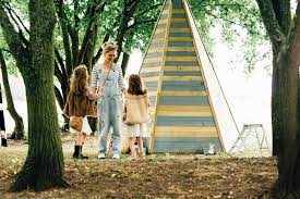 Wer aber im sommer das indianerzelt draußen im garten aufbauen möchte kann das natürlich tun. Plum Holz Tipi 230 Schones Zelt Aus Holz Fur Den Garten