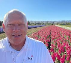 How to Grow and Sell Cut Flowers Successfully