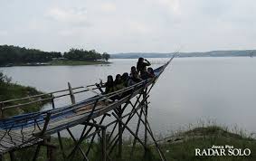 Tag foto kmu @kedung_ombo follow @kedung_ombo pp/iklan via dm. Menikmati Kemegahan Waduk Kedung Ombo Dari Sisi Yang Berbeda