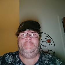 How old is she?? 👀🤔