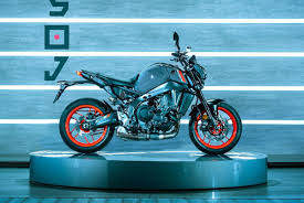The biggest mechanical update to the 2021 bike is the introduction of a new 889cc engine. The 2021 Yamaha Mt 09 Specs Are Amazing Bikesrepublic