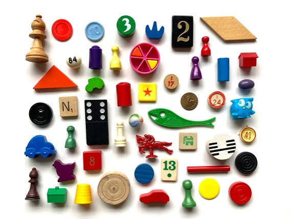 100 Vintage Game Pieces, Wooden and Plastic Game Tiles Mix Including Dice,  Pawns and Maples, Bulk Board Game Replacement Parts - Etsy