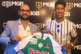 احتفل المغربى بدر بانون مدافع النادي الاهلي مع مواطنه حميد أحداد، مهاجم نادى الزمالك، بعيد الفطر المبارك، داخل منزله، على. Ø§Ù„Ø±Ø¬Ø§Ø¡ Ø§Ù„Ù…ØºØ±Ø¨ÙŠ ÙŠÙÙ‚Ø¯ Ø®Ø¯Ù…Ø§Øª Ø§Ù„Ø«Ù†Ø§Ø¦Ù‰ Ø£Ø­Ø¯Ø§Ø¯ Ùˆ Ø¨Ø¯Ø± Ø¨Ø§Ù†ÙˆÙ† Ø£Ù…Ø§Ù… Ø¨Ù†ÙŠ Ù…Ù„Ø§Ù„ Ø³ÙˆØ¨Ø± ÙƒÙˆØ±Ø©