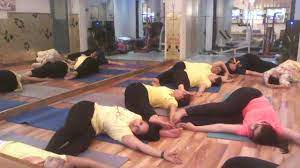 Knee pain & arthritis advanced yoga exercises by indu jain yoga expert. Yoga To Get Strong Antas Yog By Indu Jain Youtube