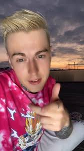 Adam Null (adampeknei563)