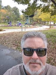 Evening everyone. Another nice day. We went across to the shop this morning  and met some neighbours and dog walker friends that I haven't seen in a  good while. So lovely to