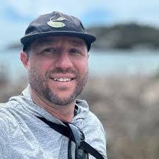 Jordan Hahn's Instagram, Twitter & Facebook