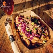 10 Poutines A Gouter Durant La Poutine Week Coup De Pouce Food Poutine Junk Food