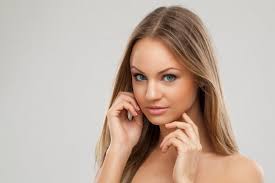 Izgledajte savršeno sa malo šminke