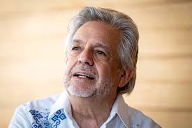 Lin-Manuel's dad' chronicles his own political, family journey in  'Relentless'