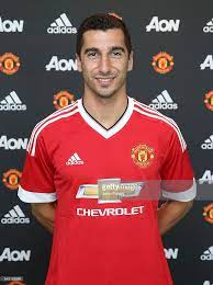 Manchester United Unveil New Signing Henrikh Mkhitaryan Photos And Premium High Res Pictures Manchester United Manchester United Football Club Manchester United Players