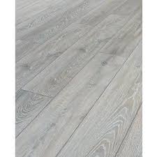 Wickes Shimla Grey Oak Laminate Flooring 2 22m2 Pack Oak Laminate Flooring Grey Laminate Flooring Grey Wood Floors