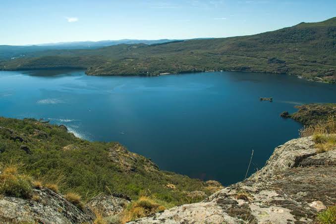 Guía completa del Lago de Sanabria, rutas, qué ver, qué hacer, cuándo ir y mucho más. – Animales Viajeros