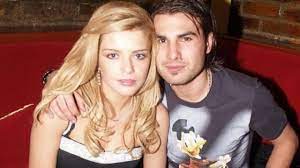 Alexandra dinu and adrian mutu were married for 3 years. De Ce Au DivorÈ›at Alexandra Dinu È™i Adrian Mutu AdevÄƒratul Motiv Al Rupturii
