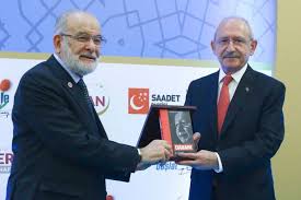 Karamollaoğlu'nun fatih erbakan'la ilgili soruya verdiği cevapsa erbakan'ı kızdıracak türdendi. Kilicdaroglu Na Kitap Hediye Eden Temel Karamollaoglu Sivas Ta Olenler Cayir Cayir Yanmadi Sol Haber Portali