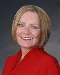 Kelly Luster's Instagram, Twitter & Facebook