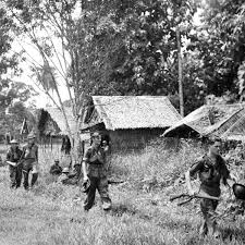 quote= sebelum lahirnya indonesia, bumi nusantara ini dulu dikenal dunia dengan nama dutch east indies, sebuah negara koloni belanda yang dikenal dengan keindahan alam dan hasil bumi yang melimpah ini masih menyimpan banyak sejarah bangsa yang harus diketahui, salah satunya tentang sistem pemerintahan dan keamanan, untuk urusan militer negara dutch east. Penyergapan Tentara Belanda Di Tanah Karo Historia