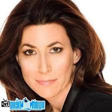 Dẫn chương trình đài Tammy Bruce