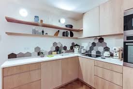 Cette crédence de cuisine décorative est imprimée au choix, sur aluminium double couche vernis ou sur verre﻿ de synthèse. Cuisine Carreaux Ciment 12 Photos De Cuisines Tendance Cote Maison