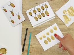 Send free holiday cards to loved ones on birthday & greeting cards by davia. 4 Adorable Diy Holiday Card Ideas Rent A Center
