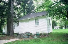 A restaurant and a bar/lounge are featured at this cabin. Cabin Cottage Rentals Mammoth Cave Online