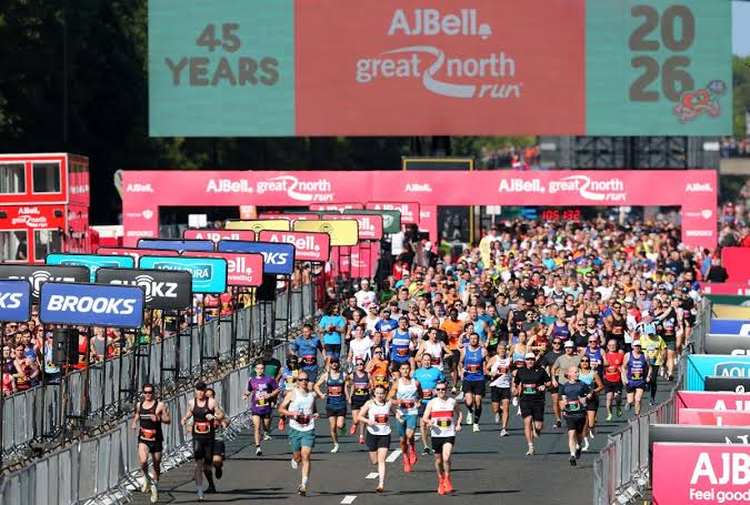 Andy Burnham joins tens of thousands to take part in biggest ever Great  North Run - The Mirror
