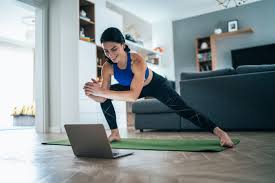 Zoom Workouts Are The Closest Thing You Re Going To Get To An Irl Class During Social Distancing Here S Youtube Workout Free Pilates Videos Pilates Videos
