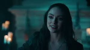 Hope Mikaelson Mata a La Bruja_ Lobo Alfa_Aurora de Martel  (Legacies:T.4/E.8: Latino)