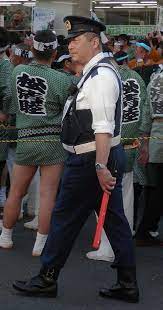 警察官 おしゃれまとめの人気アイデア pinterest liyuan shih 男性警察官 警官 ぽっちゃり男性