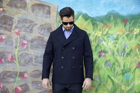 Dès l'ouverture du site internet, on voit l'inspiration d'armor lux pour sa bretagne et ses marins de l'atlantique avec des pièces comme la célèbre marinière ou encore le caban. Caban Armor Lux Test Avis