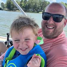 Does anyone know of a tracking service near quad city area?