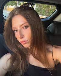 Eva Robertson Smith (@evarobertsonsmith) • Instagram photos and videos