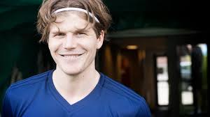 Efter två månaders frånvaro