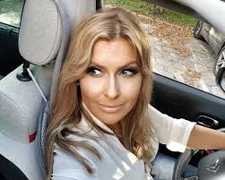 Jak zdradziła, zdjęcie zrobił jej ukochany mąż. Katarzyna Skrzynecka Wciaz Na Diecie Zdradzila Fanom Ile Schudla I Plotki Myfitness