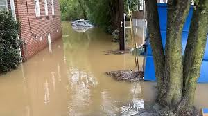 With Hurricane Isaias nearing landfall, Atlanta residents concerned over possible flooding risks — CBS News