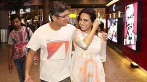 Swara bhaskar is an indian film and television actress, she is best known for supporting roles. Swara Bhaskar Blames Patriarchy For Boyfriend Himanshu Sharma Not Discussing His Work With Her Latestly
